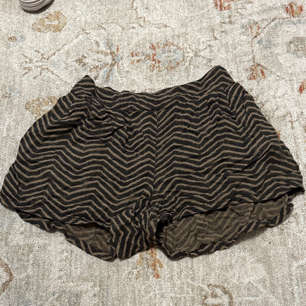 American Eagle Outfitters Black and Brown Shorts